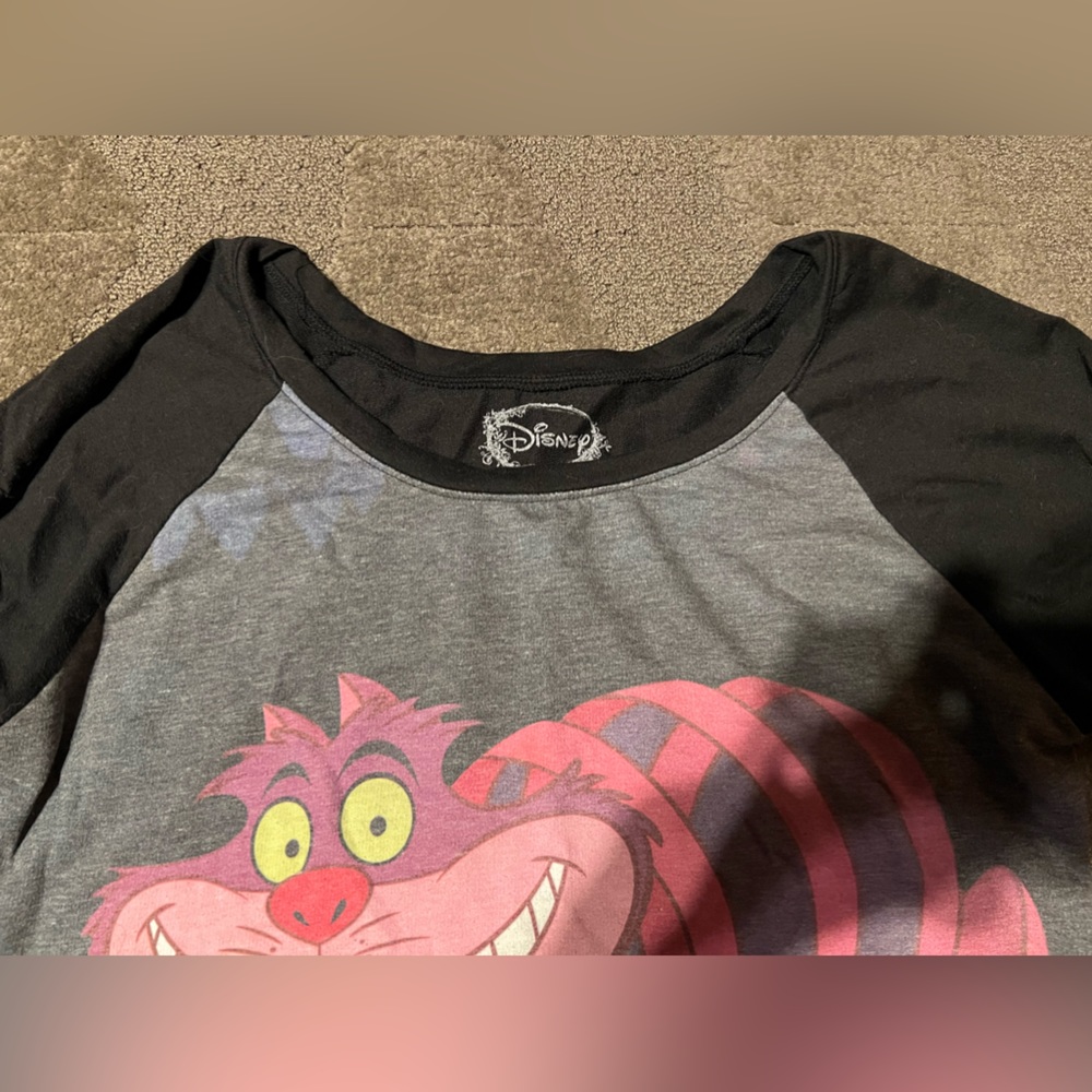 Disney Alice in Wonderland Cheshire Cat Pullover 3/4 Sleeve Boat Neck Top Cute - Picture 4 of 11